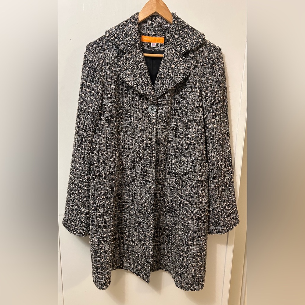 Classic Cynthia Steffe lightweight Coat in B&W Cotton-Blend Boucle Tweed XL